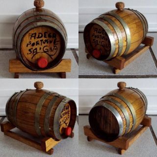 vintage oak decorative bar wine beer cask barrel Portugal bar