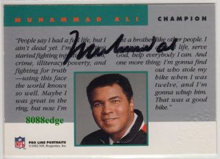 1992 PRO LINE NFL FOOTBALL AUTOGRAPH MUHAMMAD ALI   ON CARD AUTO THE 
