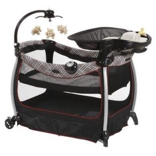 Baby/Infant Complete Care Crib removable Bassinet by Eddie Bauer