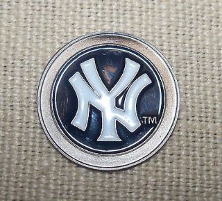 Licensed New York Yankees Ball Marker + Free Bonus
