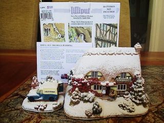Lilliput Lane  BRING OUT THE FIGGY PUDDING  ILLUMINATED  NEW IN 