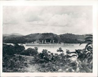 1934 US Navy Cruiser USS Raleigh in Panama Canal Miraflores Lake Press 
