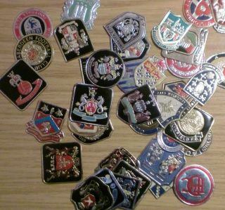 ESSO COLLECTION OF FOIL FOOTBALL CLUB BADGES 1970s   TEAMS A   E
