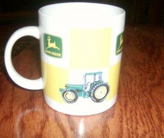 JOHN DEERE COFFEE MUG CUP BY GIBSON WITH TRACTOR 3.75 HGT 3.25 