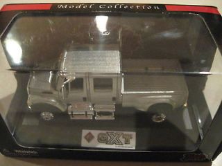 64 Diecast toy Malibu International Silver CXT 4 door truck model 