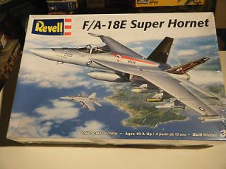 REVELL 2009 1/48 Sc USN Douglas F/A 18E SUPER HORNET Model Kit
