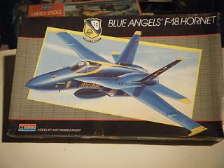   48 Sc USN McDonnell Douglas F18 HORNET BLUE ANGELS Model Kit