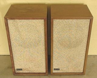 LOT of 2   KLH MODEL FOUR / 4   TWO WAY ACOUSTIC SUSPENSION SPEAKERS