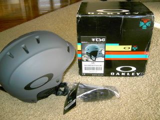 Rare BNIB Oakley Modular System helmet 100% Authentic display x metal 