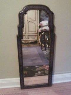 FULL LENGTH MIRROR   Vintage antique look to it   Very Pretty