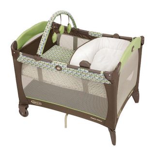 Graco Pack N Play with Reversible Napper & Changer   Providence