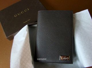 NEW GUCCI MENS GG MONOGRAM BROWN LEATHER PASSPORT WALLET W/GIFT BOX