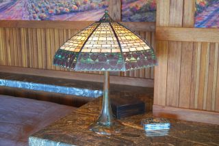 Handel lily pad table lamp,on lily pad base. arts and crafts, mission