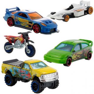 Get ready to race with this great Hot Wheel pack including 5 cool cars 