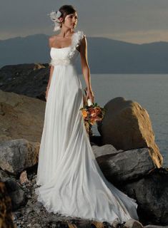 maggie sottero wedding gowns in Clothing, 