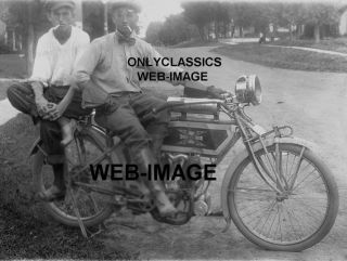 1916 COOL MEN CIGARETTE EXCELSIOR AUTO MOTORCYCLE PHOTO