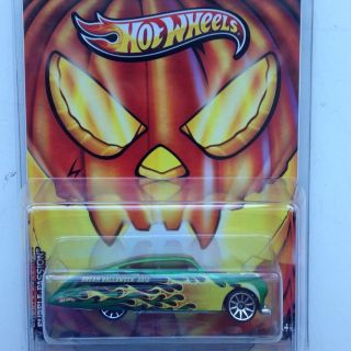 Hot Wheels Dream Halloween 2012 Purple Passion Special Limited Edition