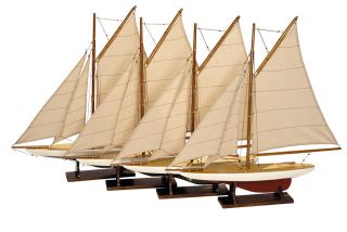 AUTHENTIC MODELS Mini Pond Yachts   Set of 4 Nautical Ships / Boats 