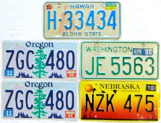 Lot of 5 Vintage License Plates. Oregon (matching pair), Hawaii 