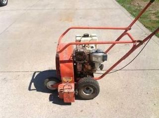 USED BILLY GOAT 8 HORSEPOWER BRIGGS & STRATTON PUSH LEAVE BLOWER