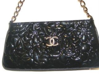 CHANEL HANDBAG BLK PATENT LEATHER FLORAL CAMELLIA W/ ROSE GOLD CHAIN 
