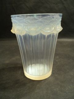 BEAUTIFUL R. LALIQUE CRYSTAL BOUTONS dOR OPALESCENT ART GLASS VASE 