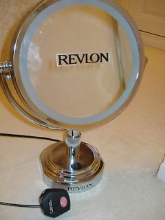 REVLON DOUBLE SIDED LIGHTED MAKE UP MIRROR  EXCELLENT CONDITION