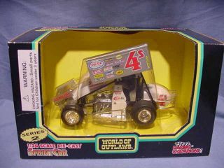 TOMMY SCOTT SERIES 2 RACING CHAMPIONS WORLD OF OUTLAWS 124 SPRINT CAR