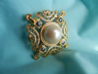 Vintage Monet Brooch Goldtone With Large Faux Pearl   Mint Condition