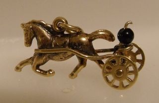   YELLOW GOLD ONYX 3D ARTICULATED HARNESS HORSE RACER CHARM PENDANT 2gr