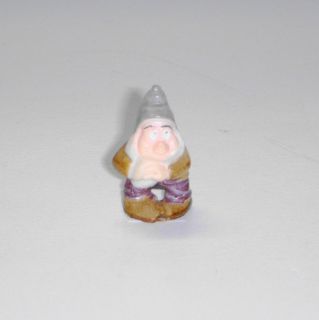   Vintage 1960s Tiny Plastic Handpainted Toy Figure Bashful Dwarf 1 #5