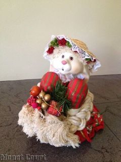 House of Lloyd Christmas Around the World Porcelain Flossie Bunny