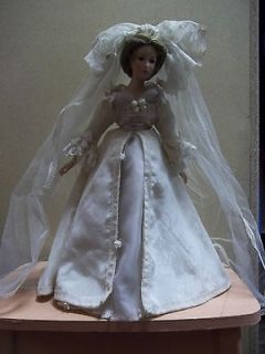 Porcelain Doll w/ Wedding Dress and extra Long Veil Unknown Make 