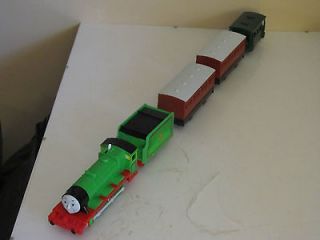Tomy Tomica Trackmaster Thomas the Tank   Henry with 2 Carriages 