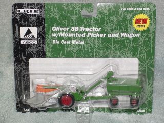 ERTL 1/64 OLIVER 88 TRACTOR WITH MOUNTED PICKER AND WAGON NIP