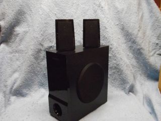 insignia surround subwoofer 2 speakers nsbrht1b 9i02 