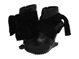 adidas Y 3 by Yohji Yamamoto Y 3 Nomad Wedge $482.99 $690.00 Rated 5 