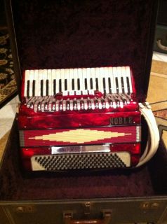MADE IN ITALY NOBLE ACCORDION 1 OWNER ACCORDIAN SOUNDS GREAT