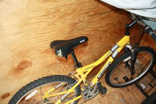 2002 GT Aggressor 3.0 Black & Yellow Mountain Bike (USED) (NJ)