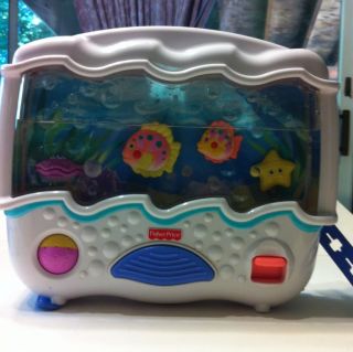 FISHER PRICE OCEAN WONDERS AQUARIUM FISH BUBBLES SOOTHER MUSIC BABY 