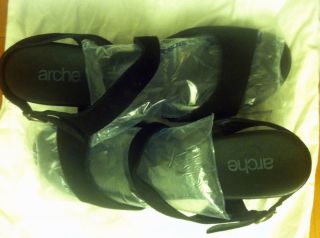 Arche Womens Black Nubuck Leather Platform Heel Shoes with Arche Dust 