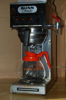 BUNN STF 20 AUTOMATIC COFFEE MAKER 3 WARMER HOT WATER 12 CUP w/ 3 Pots 