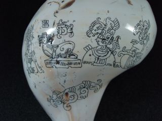 Mexican Folk Art Carved Conch Seashell Mayan Aztec Warriors Cameo 
