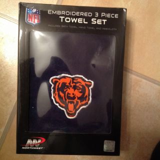 Brand New Chicago Bears Embroidered Three Piece Towel Set