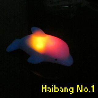 2pcs Baby Bath Fun Dolphin Toy Rubber MultiColor LED Color Changing 