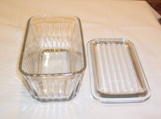 VINTAGE ANCHOR HOCKING CLEAR GLASS Refrigerator or butter DISH BOWL 