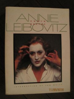Annie Leibovitz Photographs Introduction by Tom Wolfe 1983 0394532082 