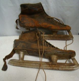 Antique Mens Brown Black Leather Ice Skates 12 Heel to Toe 