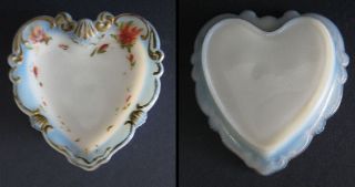 Beautiful Antique Victorian Opalescent Milk Glass Heart Shaped Pin 