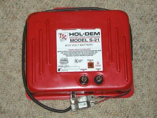 TRACTOR SUPPLY HOL DEM 6 OR 12 VOLT BATTERY ELECTRIC FENCE CONTROLLER 